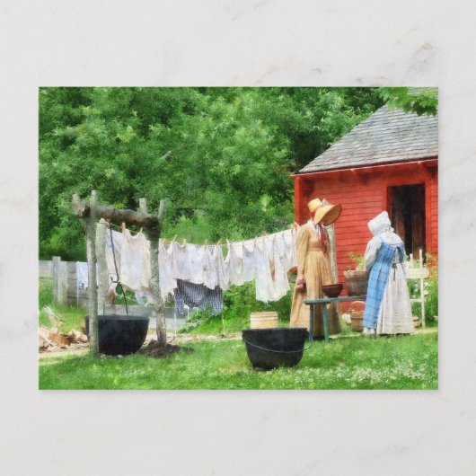 Nachbarn tratschen auf Washday Postkarte (Vorderseite)
