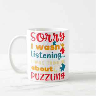 Nachdenken über das rätselhafte Jigsaw-Hobby-Puzzl Kaffeetasse