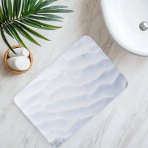 Nachlassstrände unter klarem Wasser