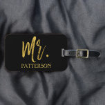 Nachname Gold Foil Gepäckmarke Gepäckanhänger<br><div class="desc">Nachname Imitate Gold Foil Moderne Typografie Gepäcktafel Tag. Dieses Mr. Taschenschild ist perfekt für eine moderne Hochzeit. Auch das Frau Gold Gepäcktag steht Ihnen zur Verfügung.</div>