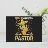 Nacho Average Pastor Religious Leader Cinco De May Einladung (Stehend Vorderseite)