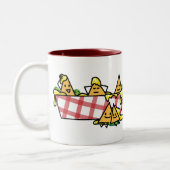 Nachos schmolzen KäseJalapenonacho-Tortilla-Chips Zweifarbige Tasse (Links)
