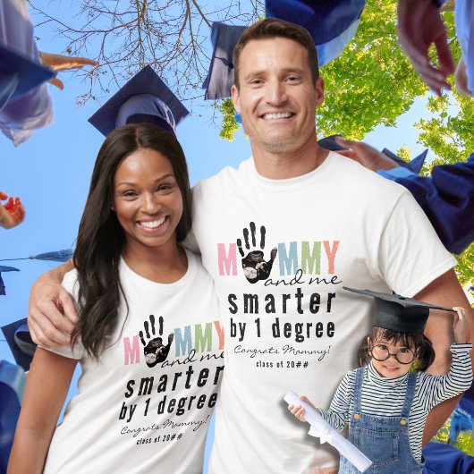 Nachricht vom Mama-Abschluss "Bump" T-Shirt