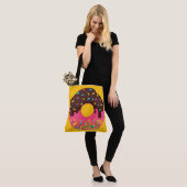 Nachspeise, Regenbogen-Sprinkle-Donut, Doughnut Tasche (Am Model)