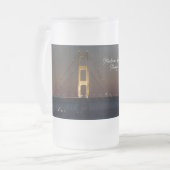 Nacht an der Mackinac Bridge Mattierte Tasse (Vorderseite Links)