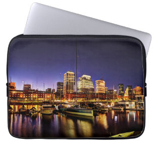 Nacht bei Puerto Madero Laptopschutzhülle