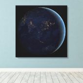 Nacht beleuchtet die Erdstadt in Asien und Austral Leinwanddruck (Insitu (Holzboden))