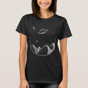 Nacht Himmel UFO über Bergen T-Shirt