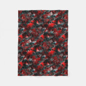 Nacht mit ausgestrahlten roten Blätter, die auf As Fleecedecke (Vorderseite)