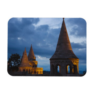 Nachtansicht von Fisherman's Bastion, Castle Hil Magnet