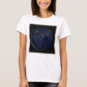 Nachtbeleuchtung in Europa, Afrika und im Nahen Os T-Shirt