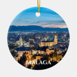 Nachtblick auf die Kathedrale von Malaga, Spanien Keramik Ornament