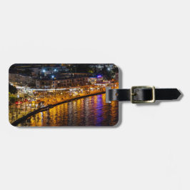 Nachtdrohnenansicht von Paphos Seafront Gepäckanhänger