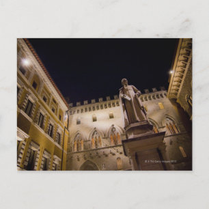 Nächte in Piazza Salimbeni, Siena, Italien. Postkarte