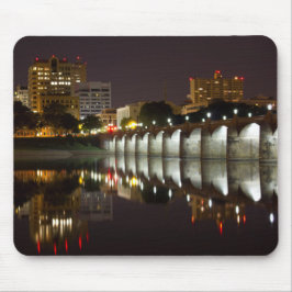 Nachtfälle auf der Market Street Bridge Mousepad