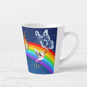 Nachthimmel, zwei Vögel, Schmetterlinge und ein Re Milchtasse