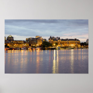 Nachtlicht im Hafen von Victoria Poster