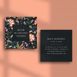 Nachtoase | Blumenmuster Square Business Cards Quadratische Visitenkarte<br><div class="desc">Elegante florale Visitenkarten in einzigartiger quadratischer Form zeichnen sich durch ein farbenfrohes Blume- und Grünmuster aus. Ihr Name oder Firmenname und Ihr Firmentitel werden auf einem dunkelblauen Platz in Weiß angezeigt. Fügen Sie Ihre vollständigen Kontaktinformationen auf der Rückseite hinzu. Ideal für Hochzeitsplaner,  Veranstaltungsplaner und andere besondere Anlass.</div>