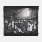 Nachts am Friedhof - Engel mit dem Teufel Fleecedecke (Vorderseite (Horizontal))