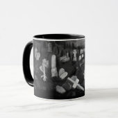 Nachts am Friedhof - Engel mit dem Teufel Tasse (Vorderseite Links)
