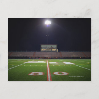 Nachts beleuchtetes amerikanisches Fußballfeld Postkarte