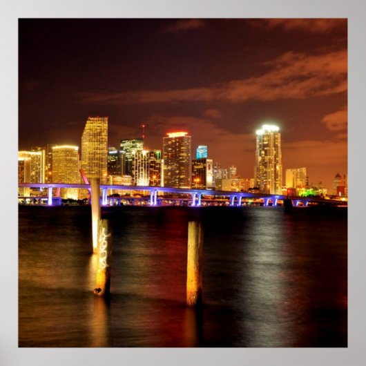 Nachts die Skyline von Miami, Florida Poster (Vorne)