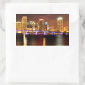 Nachts die Skyline von Miami, Florida Rechteckiger Aufkleber (Tasche)