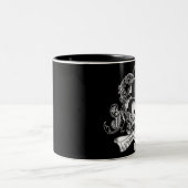 Nachtschattengesellschaft (dunkle Farben) Zweifarbige Tasse (Mittel)