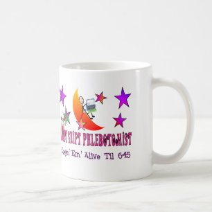 Nachtschicht Phlebotomist T - Shirts und Geschenke Kaffeetasse