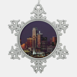 NachtSkyline Dallas, Texas Schneeflocken Zinn-Ornament