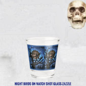 Nachtvögel im Auge Schnapsglas