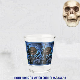 Nachtvögel im Auge Schnapsglas