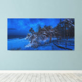 Nachtwinterszene mit schneebedeckten Kiefern Leinwanddruck (Insitu (Holzboden))