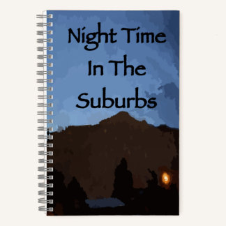 Nachtzeit im Vorortblatt Notizblock