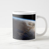 Nachtzeit in Nordeuropa Jumbo-Tasse (Rechts)