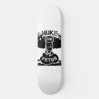 Nackte das Fötus Skateboard