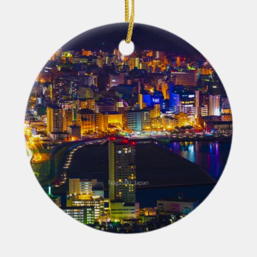 Nagasaki Japan in der Nacht Keramik Ornament (Vorne)