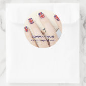 Nagel-Salon mit gürtelig-eleganter Maniküre Runder Aufkleber (Tasche)