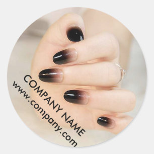 Nagel-Salon mit gürtelig-eleganter Maniküre Runder Aufkleber