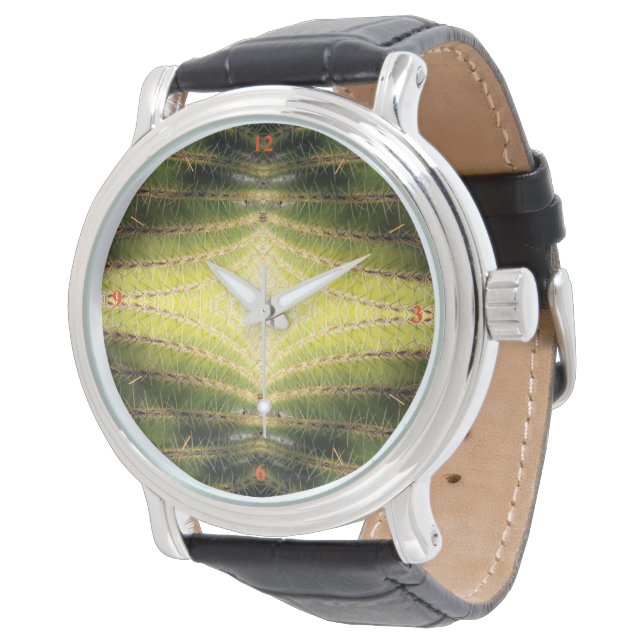 Nagelbett Armbanduhr (Schrägansicht)