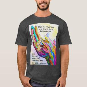 Nageldrucke in seinen Händen T-Shirt