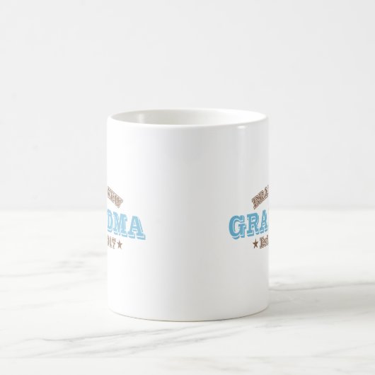 Nagelneue Großmutter Est. 2017 (Blau) Kaffeetasse (Mittel)