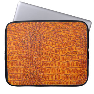 Nah aus braunem Reptil, Vintage Ledertextur Laptopschutzhülle