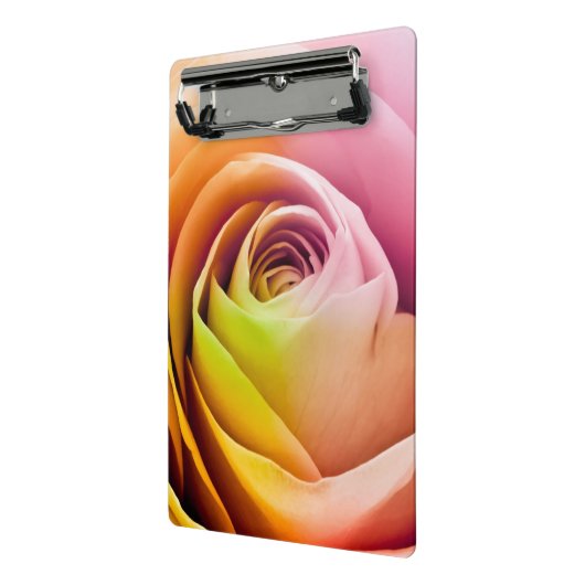 Nah oben von den bunten Rosen-Blumenblättern Mini Klemmbrett (Gewinkelt2)