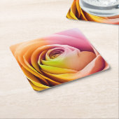 Nah oben von den bunten Rosen-Blumenblättern Rechteckiger Pappuntersetzer (angewinkelt)