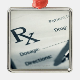 Nah oben von der Verordnungsauflage und -stift Silbernes Ornament