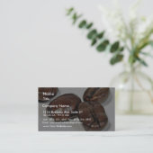 Nah oben von einigen ungemahlenen Kaffeebohnen Visitenkarte (Stehend Vorderseite)