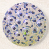 Nah oben von Frogspawn Eggs bald, um Tadpoles zu Getränkeuntersetzer (Vorne)