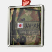 Nah-up-Ansicht 2 Silbernes Ornament (Links)