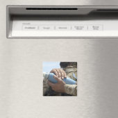 Nah-up-Ansicht eines Soldaten, der eine Munition k Magnet (In Situ (Geschirrspüler))